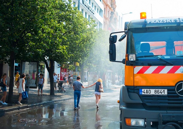 Предупреждение о сильной жаре продлено в некоторых регионах Чехии