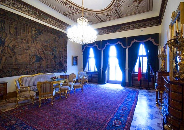 Парламент Чехии и Грзанский дворец открыли двери для посетителей
