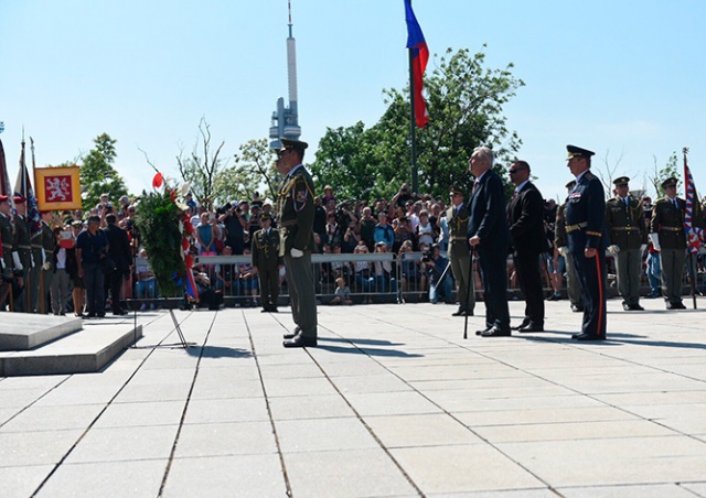 В Праге почтили память жертв Второй мировой войны: видео