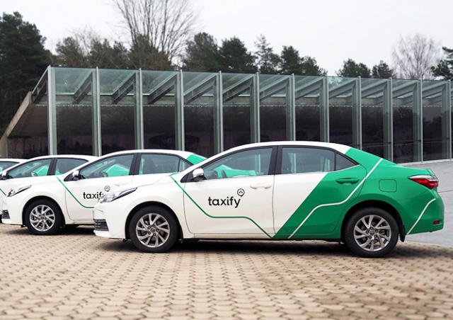 Суд запретил компании Taxify работать в Праге