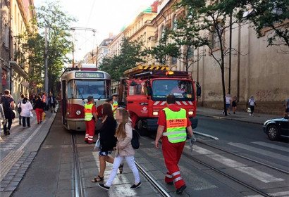 Трамваи в центре Праги встали из-за обрыва контактной сети