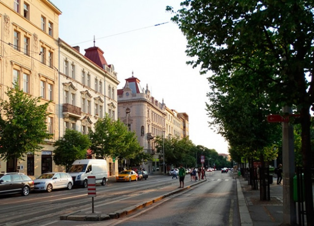 В пятницу в Праге из-за похорон перекроют улицу Vinohradská