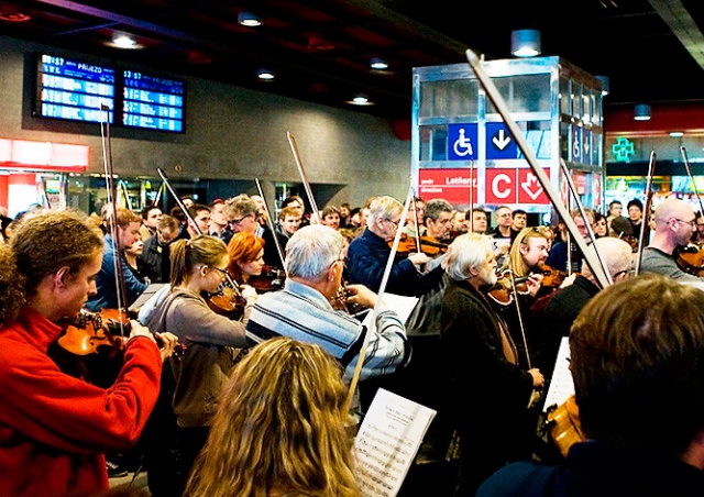 «Чешскую рождественскую мессу» сыграют на Главном вокзале Праги