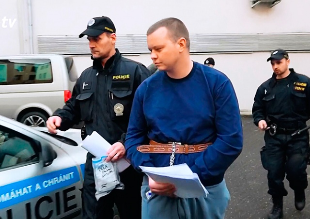 Захвативший заложников в чешском банке мужчина наказан не будет