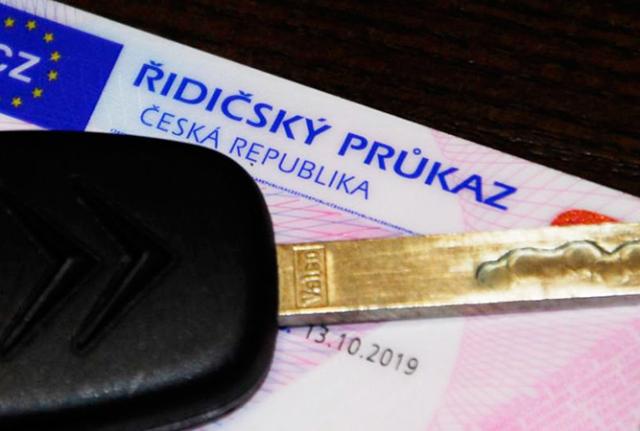 Тысячам жителей Чехии предстоит обмен водительского удостоверения в 2020 году
