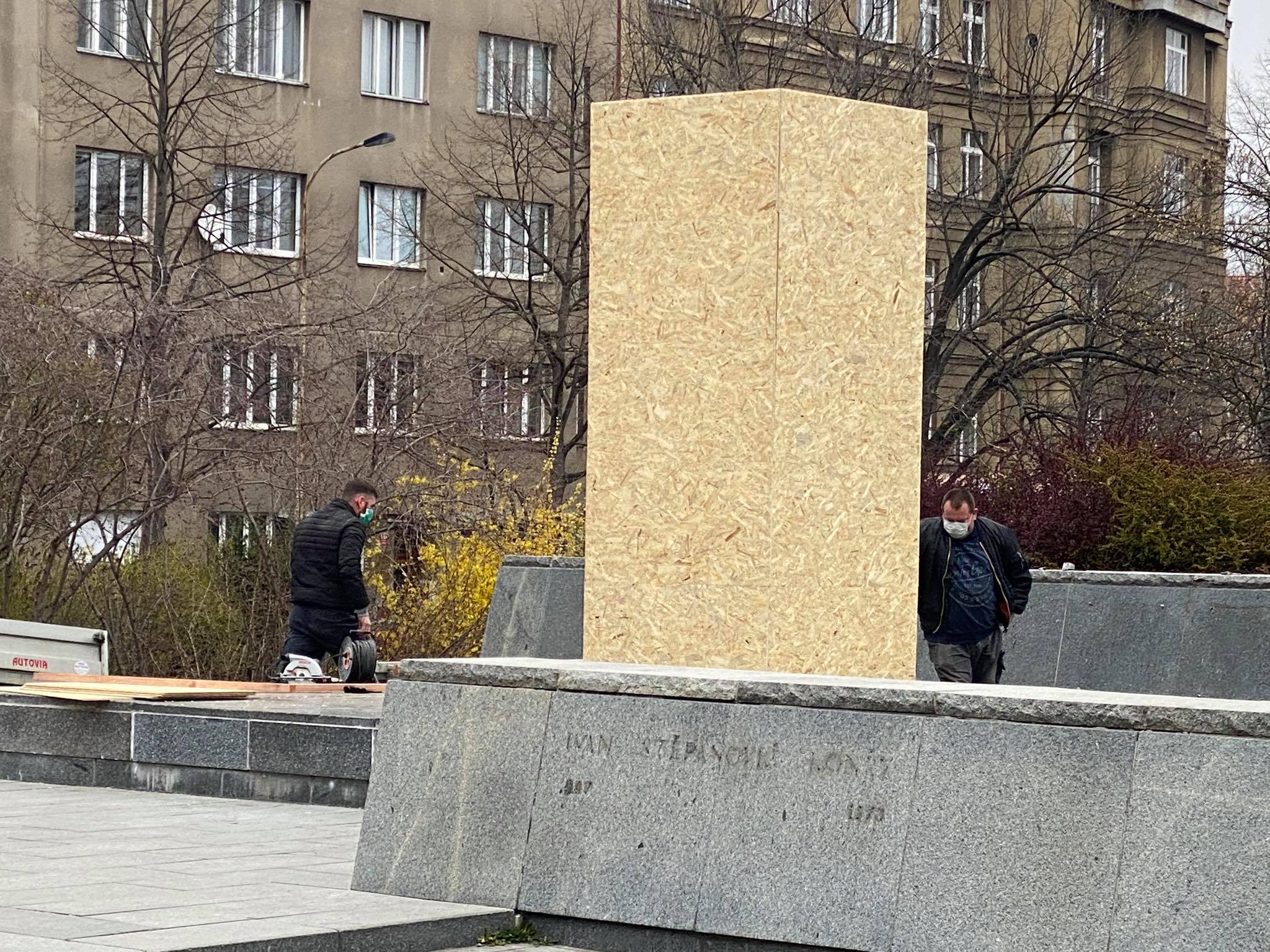 в астане демонтировали памятник