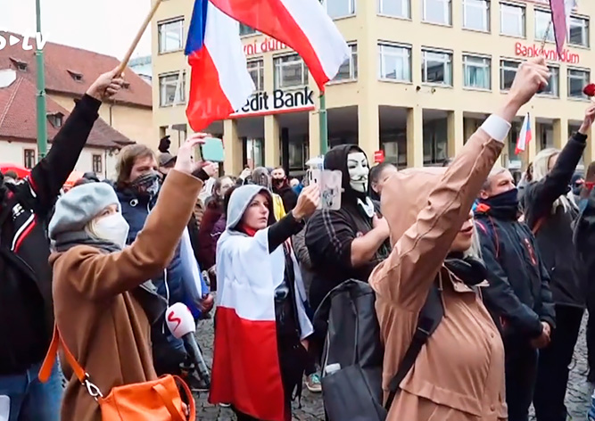 В центре Праги протестовали против карантинных мер
