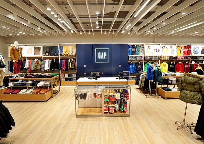 В Праге открылся первый магазин Gap