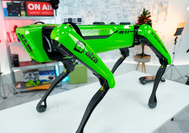 Alza купила собаку Boston Dynamics и назвала ее «Дашенькой»: видео