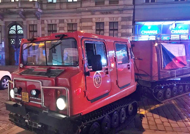 Владельцы горных отелей протестовали в Праге на ратраках