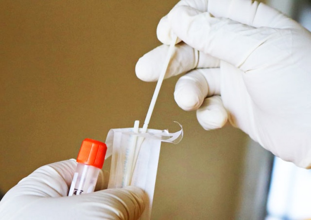 Тестирование на коронавирус в Чехии останется бесплатным