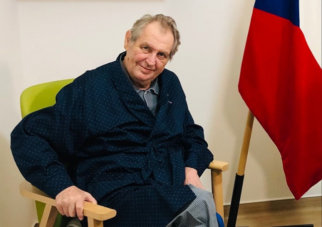 Президента Чехии выписали из больницы