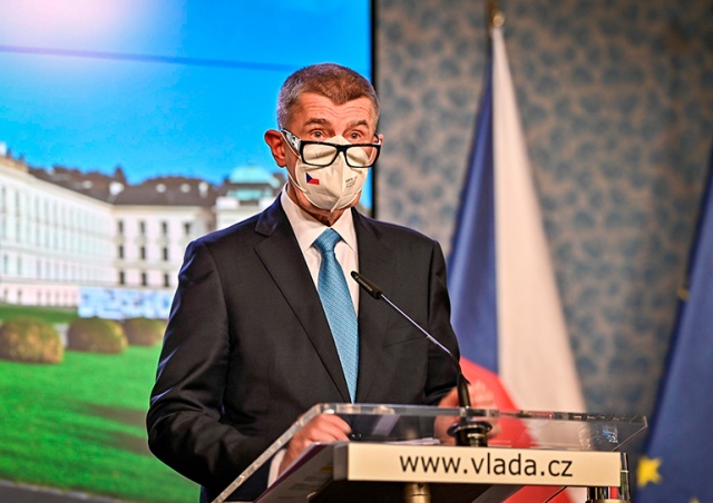Правительство Чехии сегодня объявит новые карантинные меры