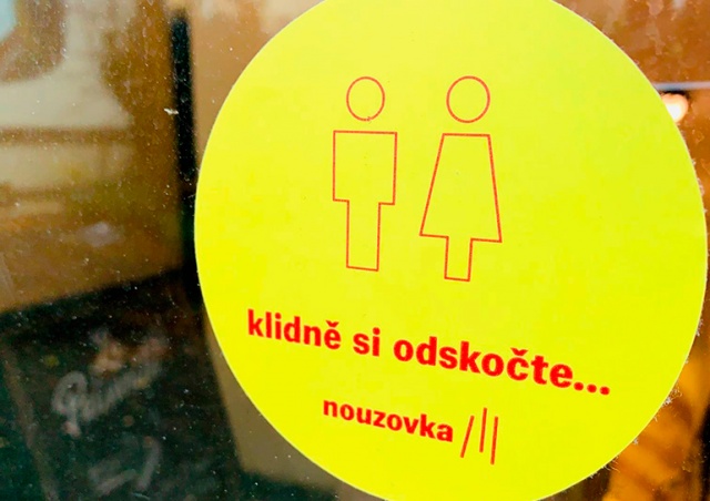 Прага-3 организовала сеть «экстренных туалетов»