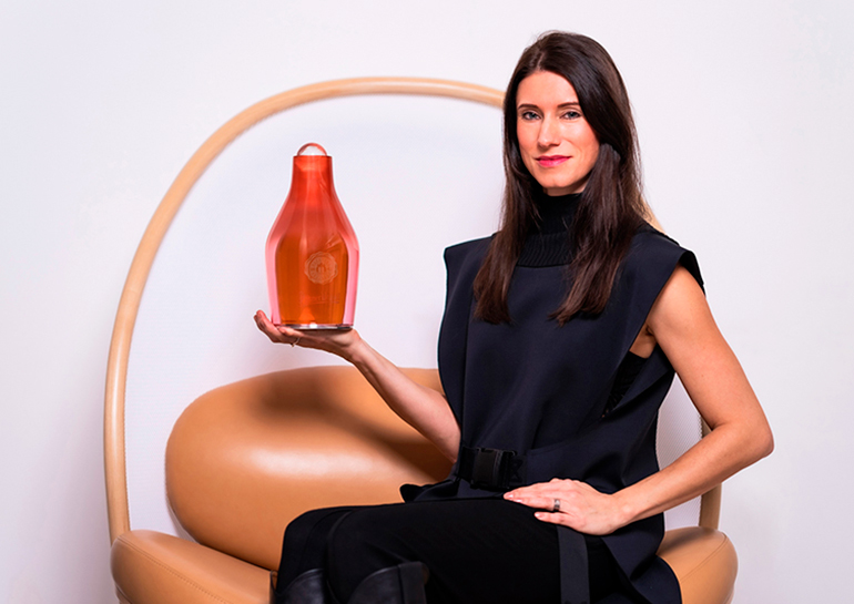 Уникальная бутылка Pilsner Urquell ушла с благотворительного аукциона за 523 тыс. крон