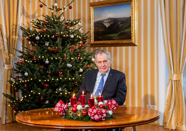 Президент Чехии в рождественском обращении поддержал обязательную вакцинацию