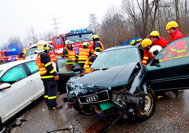 Полиция Чехии назвала число погибших на дорогах в 2021 году