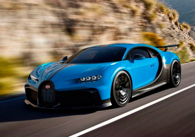 Чешский миллиардер разогнался до 417 км/ч на своем Bugatti: видео