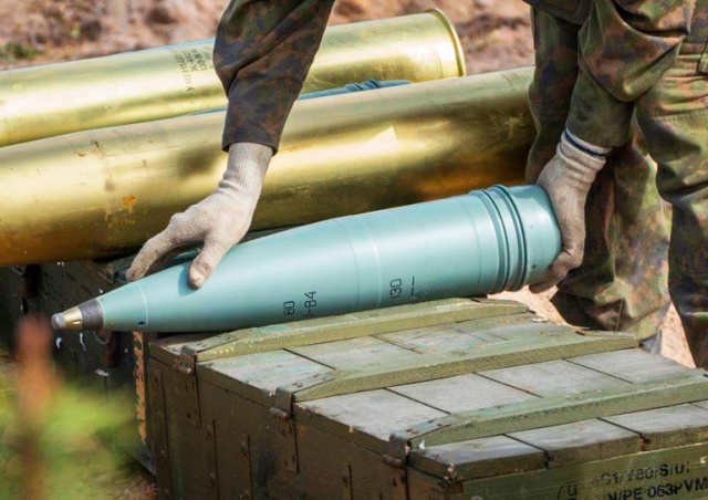 Правительство Чехии одобрило передачу боеприпасов Украине