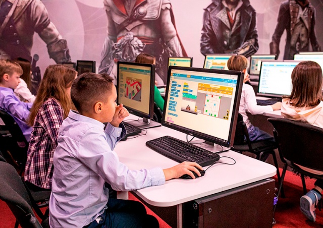 Компьютерная академия «Шаг» запускает первую русскоязычную группу для детей в Праге