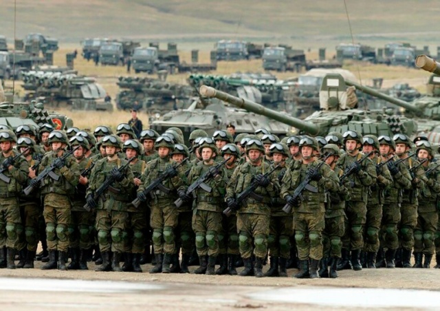 Путин приказал российским войскам «обеспечить мир» в Донбассе 