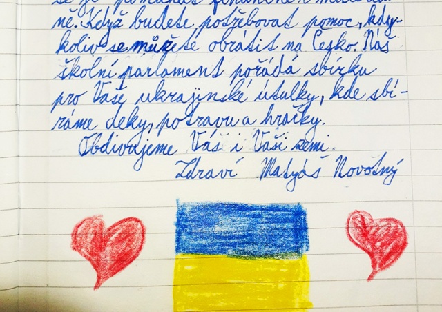 Чешские дети пишут письма в поддержку Украины