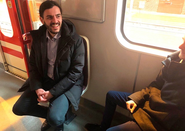 Прага просит проголосовать за расположение сидений в метро