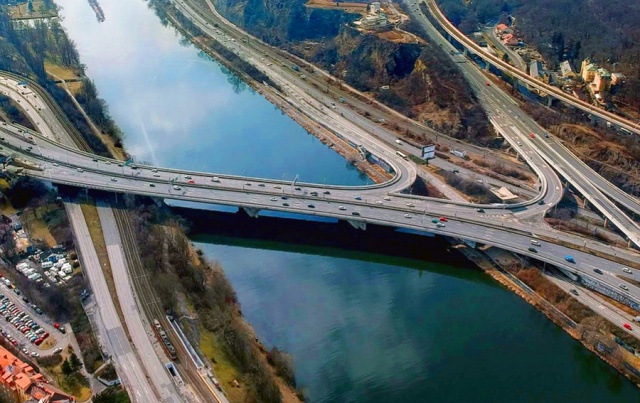 В Праге стартует реконструкция Баррандовского моста. Власти запустили сайт для водителей
