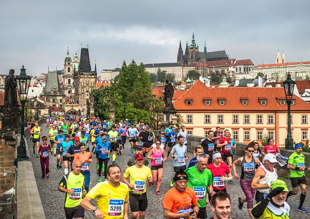 Воскресный марафон ограничит движение транспорта в Праге