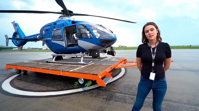 Полиция Чехии представила первую в своей истории женщину-пилота: видео