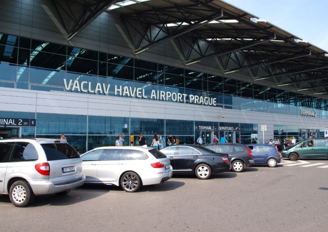 Пражский аэропорт временно ограничит подъезд к Терминалу-2