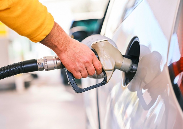 Цены на бензин в Чехии обновили исторический максимум