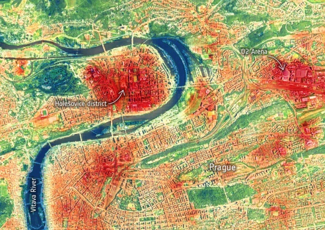 Опубликован спутниковый снимок самых жарких мест в Праге