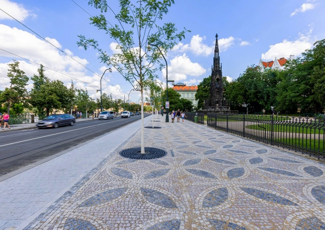 В Праге завершилась реконструкция набережной Smetanovo nábřeží
