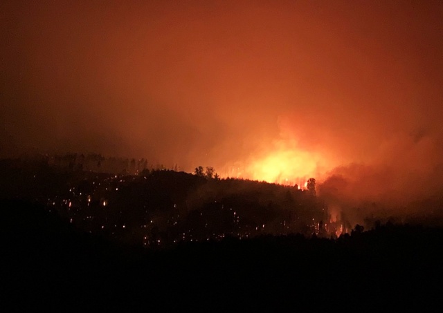 Прагу вновь окутал дым от пожара в «Чешской Швейцарии» 