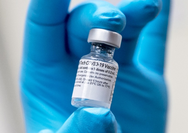 Минздрав Чехии назвал сумму, потраченную на вакцины от ковида