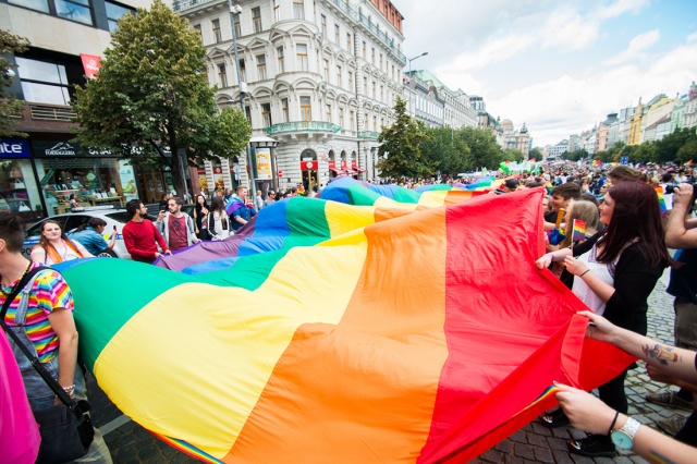 Субботний гей-парад ограничит движение транспорта в Праге