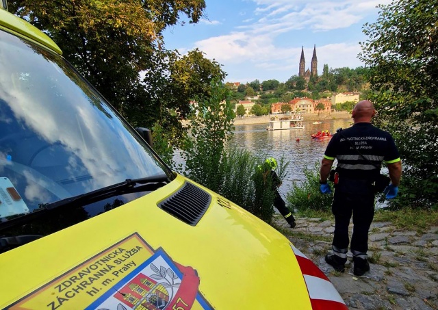 В центре Праги в реке утонул мужчина