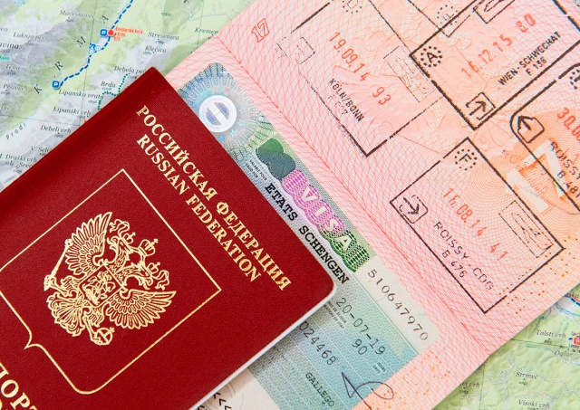 Страны ЕС не смогли согласовать запрет на выдачу виз россиянам