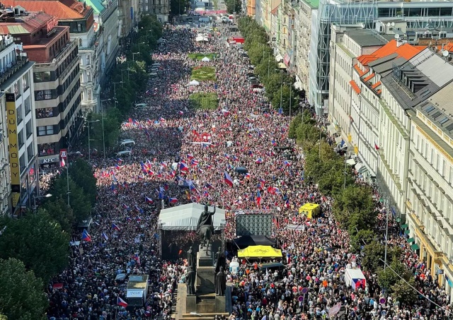 Организаторы пражского митинга анонсировали новые демонстрации