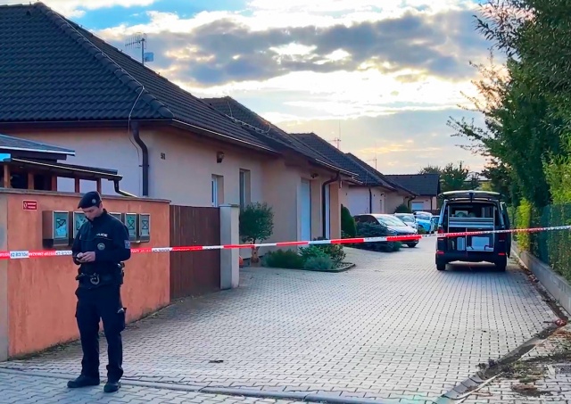 Полиция сообщила подробности убийства семьи под Прагой