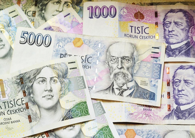 В Чехии выросла средняя зарплата, но инфляция «сожрала» весь эффект
