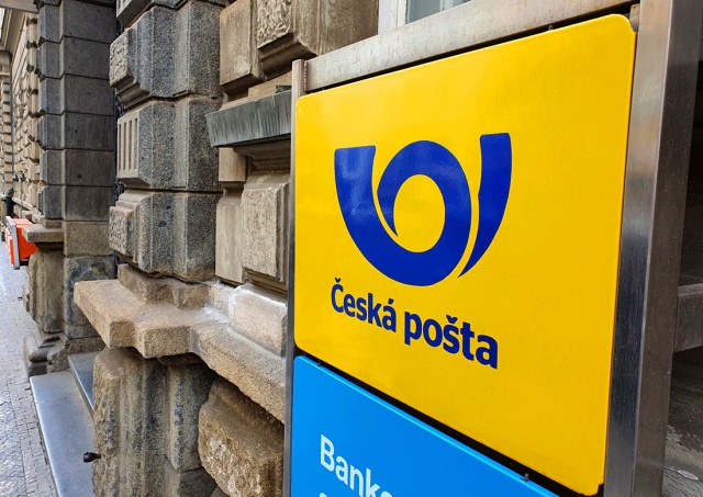 «Чешская почта» выплатит сотрудникам премию для поддержки в кризис