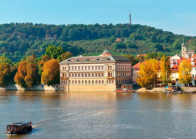 Лихтенштейнский дворец Праги на один день откроют для туристов