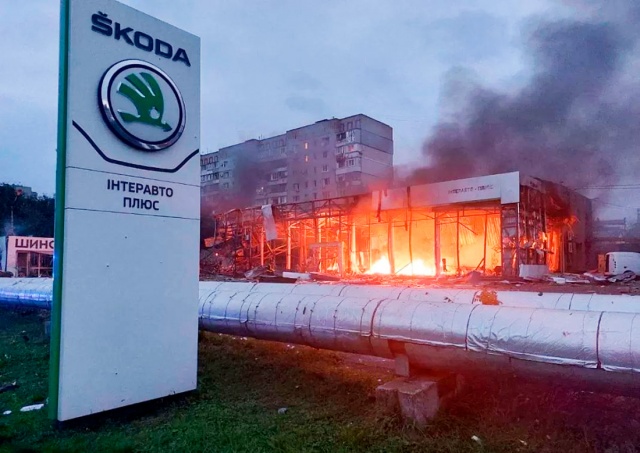 Škoda поможет семье украинца, убитого при обстреле автосалона в Запорожье