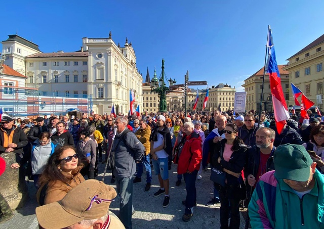 В Праге проходит очередная антиправительственная демонстрация