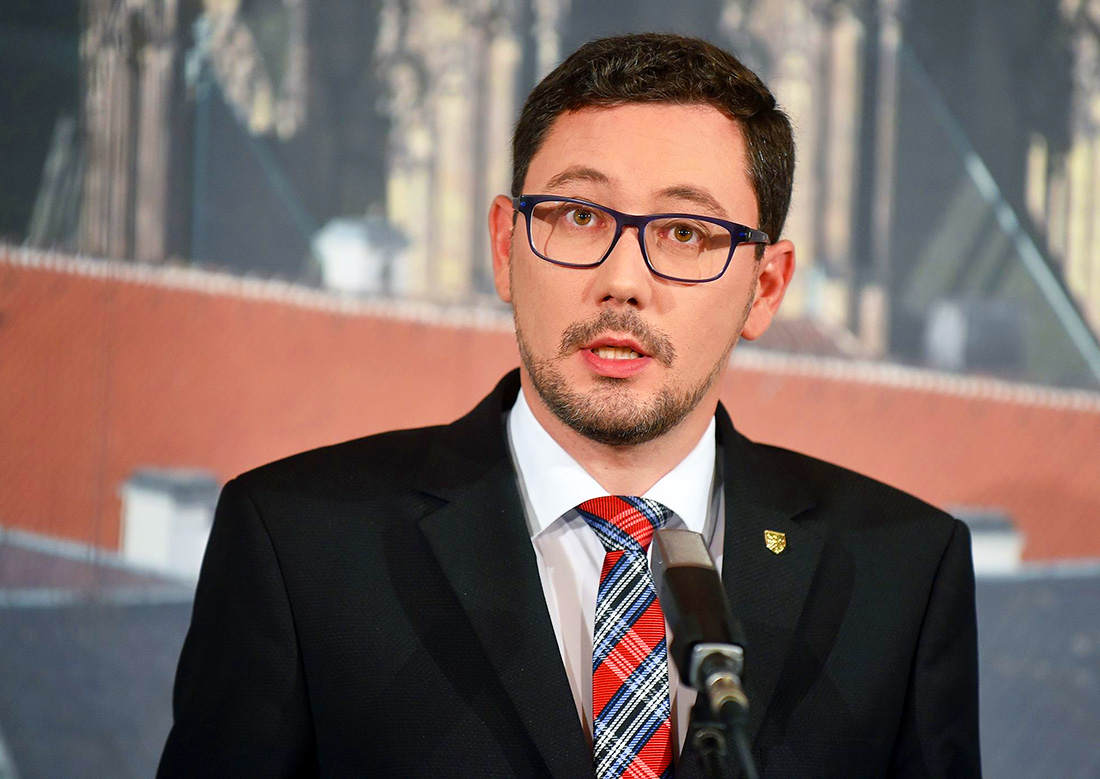 СМИ: пресс-секретарь президента Чехии женился на беженке из Украины