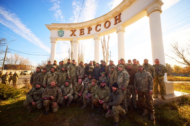 Зеленский приехал в освобожденный Херсон