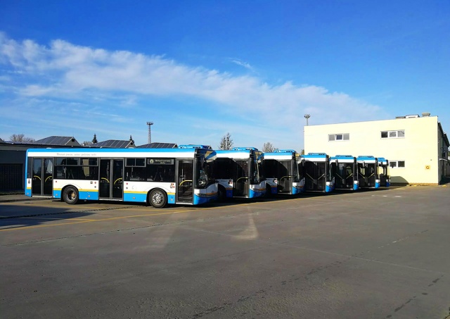 Острава подарила украинскому Конотопу семь автобусов