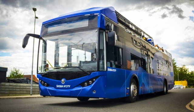 Прага протестирует первый в истории города водородный автобус